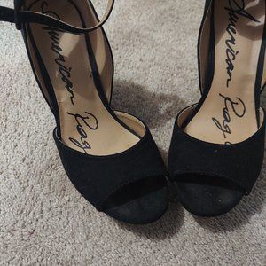 Sooo Cute Black Heels